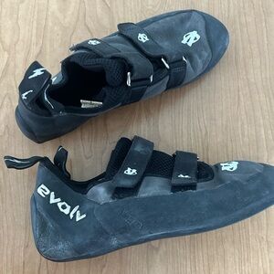 Evolv Black Climbing Shoes